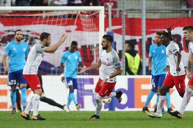 SOCCER - EL, RBS vs Marseille SALZBURG,AUSTRIA,28.SEP.17 - SOCCER - UEFA Europa League, group stage, Red Bull Salzburg vs Olympique Marseille. Image shows the rejoicing of Munas Dabbur and Andreas Ulmer (RBS). GEPAxpictures xMathiasxMandl