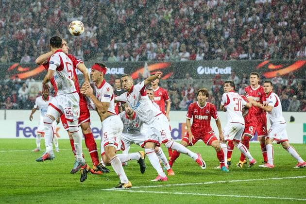 Bilder des Tages - SPORT Eckball fuer Koeln, 1. FC Koeln - Roter Stern Belgrad Koeln Copyright: xEIBNER BenjaminxHornx EP_BHN