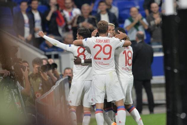 Joie de Houssem Aouar et de ses coequipiers lyon FOOTBALL Lyon vs Atalanta Bergame Ligue Europa Phase de goupe 28 09 2017 FredericChambert Panoramic 