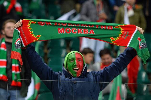 Bilder des Tages - SPORT MOSCOW, RUSSIA - SEPTEMBER 28, 2017: Lokomotiv Moscow s fans rooting for their team in the2017-18 UEFA Europa League Group F Round 2 football match against FC Fastav Zlin at RZD Arena Stadium. FC Lokomotiv Moscow won the game 3-0. Ivan Vodopyanov TASS  TS062560