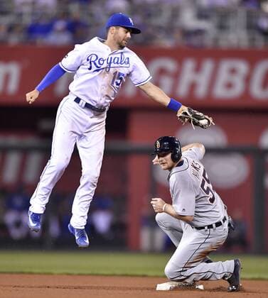 September 28, 2017 - Kansas City, MO, USA - The Detroit Tigers John Hicks steals second as the throw to Kansas City Royals second baseman Whit Merrifield (15) goes high in the fourth inning at Kauffman Stadium in Kansas City, Mo., on Thursday, Sept. 28, 2017. Detroit at Kansas City - ZUMAm67_ 20170928_zaf_m67_034 Copyright: xJohnxSleezerx