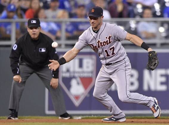 September 28, 2017 - Kansas City, MO, USA - The Detroit Tigers John Hicks steals second as the throw to Kansas City Royals second baseman Whit Merrifield (15) goes high in the fourth inning at Kauffman Stadium in Kansas City, Mo., on Thursday, Sept. 28, 2017. Detroit at Kansas City - ZUMAm67_ 20170928_zaf_m67_036 Copyright: xJohnxSleezerx