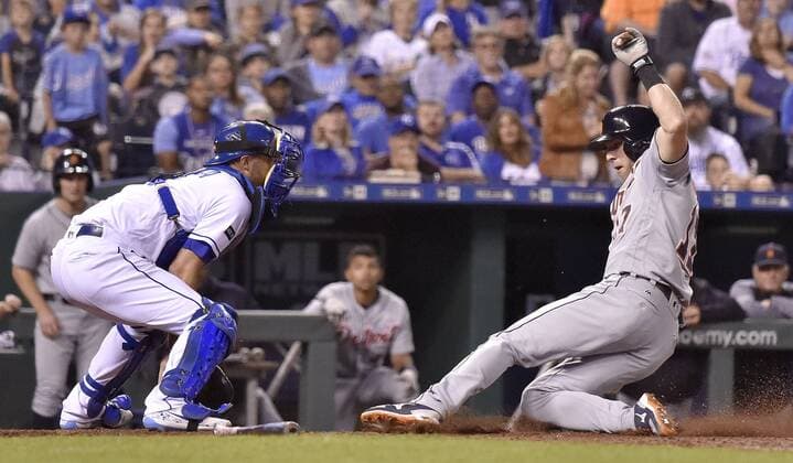 September 28, 2017 - Kansas City, MO, USA - The Detroit Tigers Andrew Romine, right, scores ahead of the throw toKansas City Royals catcher Drew Butera on a single by JaCoby Jones in the fifth inning at Kauffman Stadium in Kansas City, Mo., on Thursday, Sept. 28, 2017. Detroit at Kansas City - ZUMAm67_ 20170928_zaf_m67_037 Copyright: xJohnxSleezerx