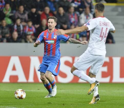 L-R MILAN PETRZELA (Plzen) and HATEM ELHAMED (Beer Sheva) in action during the 2nd round group G European League soccer match Viktoria Plzen vs Hapoel Beer Sheva in Pilsen, Czech Republic, on September 28, 2017. (CTKxPhoto MiroslavxChaloupka) CTKPhotoP201709280963501  cha13
