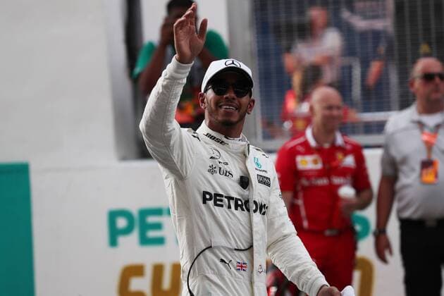 30.09.2017 - Qualifying, Lewis Hamilton (GBR) Mercedes AMG F1 W08 pole position Malaysian Grand Prix, Sepang 28 September - 1 October 2017 30.09.2017 - Qualifying, Lewis Hamilton (GBR) Mercedes AMG F1 W08 pole position 
