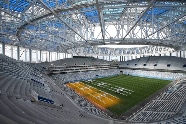NIZHNY NOVGOROD, RUSSIA - SEPTEMBER 30, 2017: Artificial lighting to grow grass on the pitch at Nizhny Novgorod Stadium, one of the venues of the upcoming 2018 FIFA World Cup WM Weltmeisterschaft Fussball Alexander Ryumin TASS  TS062878