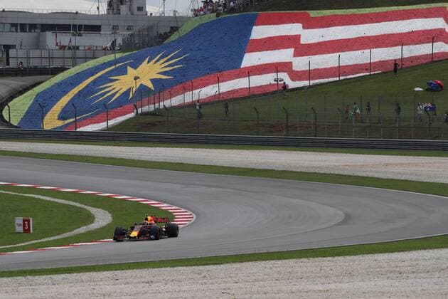 01.10.2017 - Race, Max Verstappen (NED) Red Bull Racing RB13 Malaysian Grand Prix, Sepang 28 September - 1 October 2017 01.10.2017 - Race, Max Verstappen (NED) Red Bull Racing RB13 