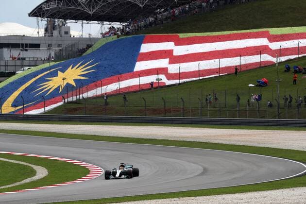 01.10.2017 - Race, Lewis Hamilton (GBR) Mercedes AMG F1 W08 Malaysian Grand Prix, Sepang 28 September - 1 October 2017 01.10.2017 - Race, Lewis Hamilton (GBR) Mercedes AMG F1 W08 