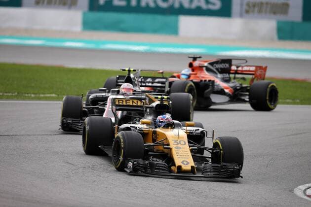01.10.2017 - Race, Jolyon Palmer (GBR) Renault F1 Team RS17 Malaysian Grand Prix, Sepang 28 September - 1 October 2017 01.10.2017 - Race, Jolyon Palmer (GBR) Renault Sport F1 Team RS17 