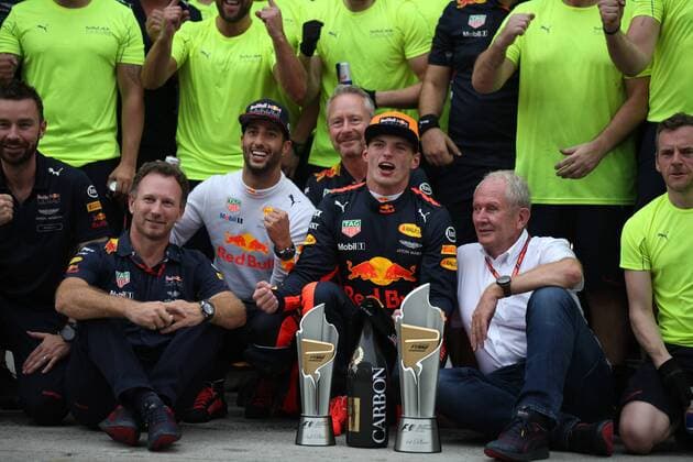 01.10.2017 - Race, Celebration, Max Verstappen (NED) Red Bull Racing RB13 race winner and Daniel Ricciardo (AUS) Red Bull Racing RB13 3rd place Malaysian Grand Prix, Sepang 28 September - 1 October 2017 01.10.2017 - Race, Celebration, Max Verstappen (NED) Red Bull Racing RB13 race winner and Daniel Ricciardo (AUS) Red Bull Racing RB13 3rd place 