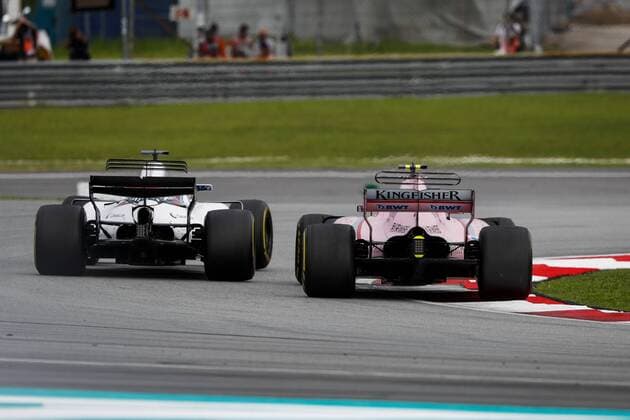 Motorsports: FIA Formula One World Championship WM Weltmeisterschaft 2017, Grand Prix of Malaysia, 19 Felipe Massa (BRA, Williams Martini Racing), 31 Esteban Ocon (FRA, Sahara Force India F1 Team), Sepang Malaysia