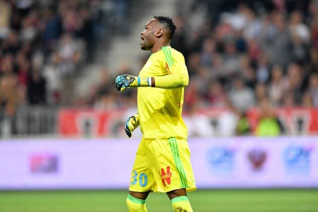 30 STEVE MANDANDA om COLERE FOOTBALL Nice vs Marseille Ligue 1 Conforama 01 10 2017 FEP Panoramic 