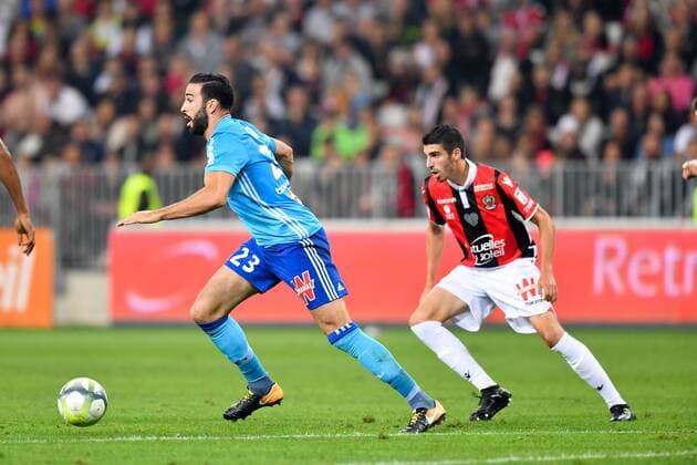 08 Pierre LEES MELOU nice 23 ADIL RAMI om FOOTBALL Nice vs Marseille Ligue 1 Conforama 01 10 2017 FEP Panoramic 