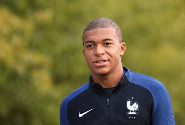 Kylian Mbappe FOOTBALL Entrainement Equipe de France de football 02 10 2017 AnthonyBIBARD FEP Panoramic 