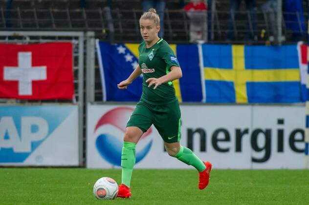 Michelle Ulbrich (SV Werder Bremen, 5) Freisteller, Einzelbild, Aktion, Fussball, Allianz Frauen-Bundesliga, 1. FFC Turbine Potsdam - SV Werder Bremen, xobx