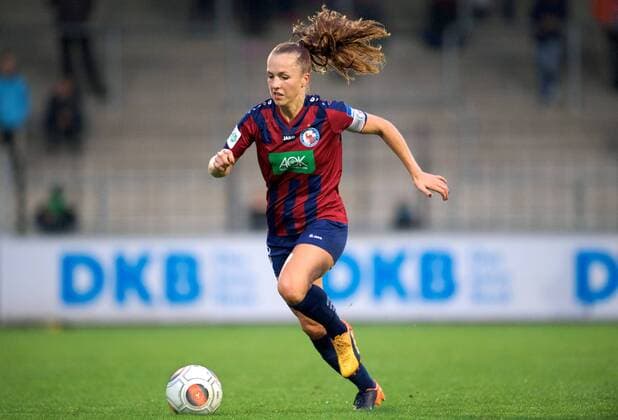 Fussball Frauen 1.Bundesliga 02.10.2017 4. Spieltag Potsdam Karl Liebknecht Stadion 1 FFC Turbine Potsdam geg SV Werder Bremen 1 : 1 Lia WÄLTI ( WAELTI ) 13 Turbine Foto camera 4 Eberhard Thonfeld