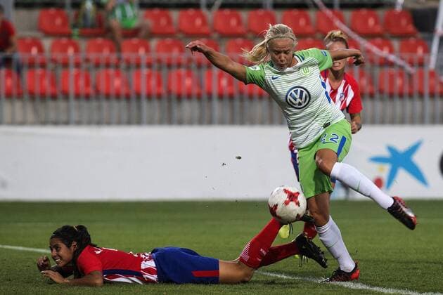 Atletico de Madrid s Andrea Pereira (L) vies for the ball with Wolfsburg s Harder during the UEFA Champions League women s match between Ateltico de Madrid and Wolfsburg at the Wanda Sports City in Madrid, Spain, 04 October 2017. Ateltico de Madrid vs. Wolfsburg !ACHTUNG: NUR REDAKTIONELLE NUTZUNG!  Copyright: xRodrigoxJimenezx MAD005 20171004-636427460283087126