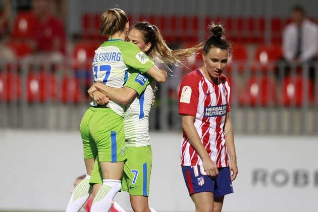 VfL Wolfsburg s Ewa Pajor (l) and Sara Bjork Gunnarsdottir celebrate goal during UEFA Womens Champions League 2017 2018, 1 16 Final, 1st match. October 4,2017.  (20171004161)