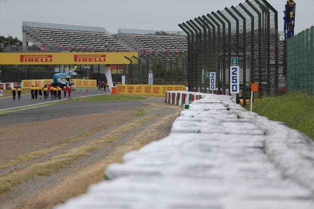 05.10.2017- Jolyon Palmer (GBR) Renault F1 Team RS17 walks the circuit Japanese Grand Prix, Suzuka 05 - 08 October 2017 05.10.2017- Jolyon Palmer (GBR) Renault Sport F1 Team RS17 walks the circuit 