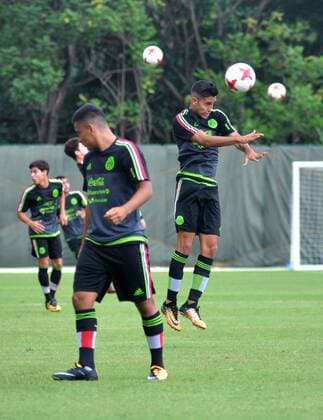 India: Mexico practice session ahead of FIFA U 17 Players of the Mexico football team during a practice session ahead of FIFA U 17 World Cup India 2017.  SaikatxPaulx xPacificxPress