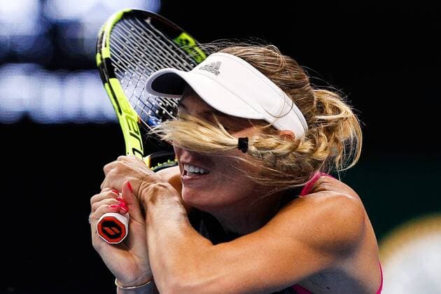 Themen der Woche - SPORT Bilder des Tages - SPORT BEIJING, CHINA - OCTOBER 05: Caroline Wozniacki of Denmark returns a shot during the Women s singles thrid round match against Petra Kvitova of the Czech Repubic on day six of the 2017 China Open at National Tennis Stadium on October 5, 2017 in Beijing, China.  Copyright: xVCGx CFP111129154995 
