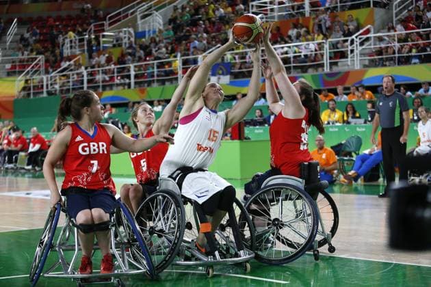 RIO DE JANEIRO 16 09 2016 Paralympic Summer Games 2016 Olympic Park Olympic Arena Wheelchair Basketball Final Round The Bronze United Kingdom Great Britain 76 34 The Netherlands wins Bronze Mariska Beijer m between Helen Freeman and Jordanna Bartlett r PS 2016 Bronze wheelchair basketball players The Netherlands