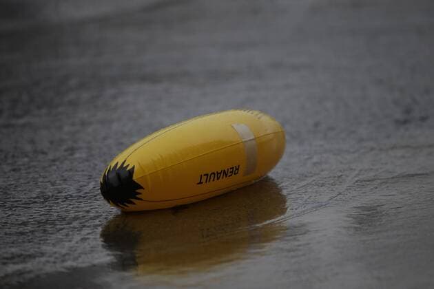 06.10.2017- Free Practice 2, Teams make toy-boat and play with it in the rain Japanese Grand Prix, Suzuka 05 - 08 October 2017 06.10.2017- Free Practice 2, Teams make toy-boat and play with it in the rain 