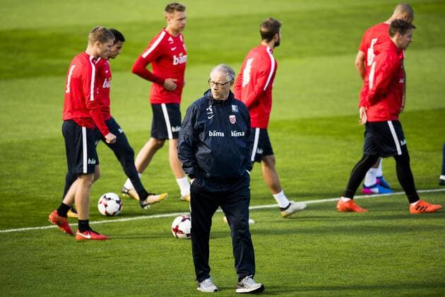 171006 Lars Lagerbäck, head coach of Norway, during a training session on October 6, 2017 in Oslo. Photo: Jon Olav Nesvold BILDBYRAN kod JE 160036  Copyright: JONxOLAVxNESVOLD BB171006BB004
