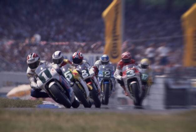 Motorrad-WM 1989 Hockenheimring GP Deutschland 1 Sito Pons + Honda NSR250 führt und gewinnt vor 5 Reinhold Roth ebenfalls Honda NSR 250