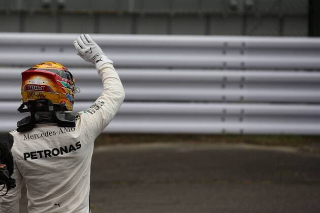 07.10.2017- After Qualifying celebration: Lewis Hamilton (GBR) Mercedes AMG F1 W08 Japanese Grand Prix, Suzuka 05 - 08 October 2017 07.10.2017- After Qualifying celebration: Lewis Hamilton (GBR) Mercedes AMG F1 W08 