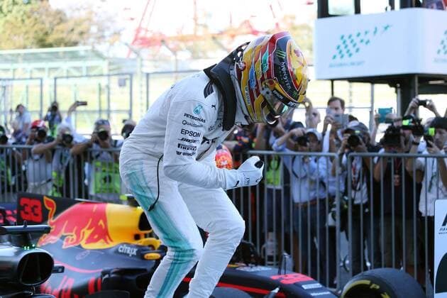 08.10.2017-Celebration in parc fermee, Lewis Hamilton (GBR) Mercedes AMG F1 W08 Japanese Grand Prix, Suzuka 05 - 08 October 2017 08.10.2017-Celebration in parc fermee, Lewis Hamilton (GBR) Mercedes AMG F1 W08 