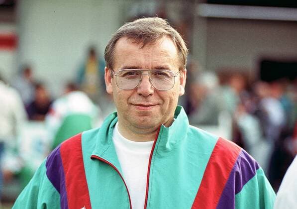 Fußball, Trainerhistorie, TeBe Berlin Aus Aufstiegsrunde zur 2. BL Saison 1989 1990 TSV Havelse (Rot) gegen die Reinickendorfer Füchse Berlin 3:0 am 30.05.1990. Im Foto: Füchse Trainer Gerd Achterberg
