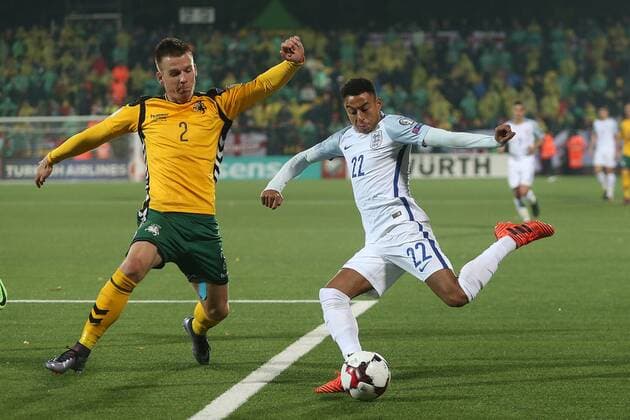 Lithuania v England 2018 FIFA World Cup WM Weltmeisterschaft Fussball Qualifying Jesse Lingard of England crosses the ball during the 2018 FIFA World Cup Qualifying match at LFF Stadium, Vilnius Content Not Available For UK Newspapers Copyright: xPaulxChestertonx FIL-10791-0091