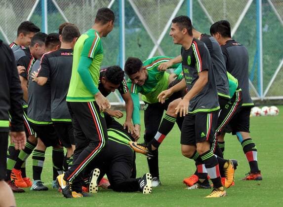 Kolkata: Mexico football team practice session Players of the Mexico football team during a practice session ahead of their second match at FIFA U 17 World Cup India 2017.  SaikatxPaulx xPacificxPress