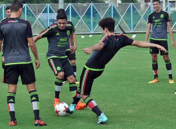 Kolkata: Mexico football team practice session Players of the Mexico football team during a practice session ahead of their second match at FIFA U 17 World Cup India 2017.  SaikatxPaulx xPacificxPress