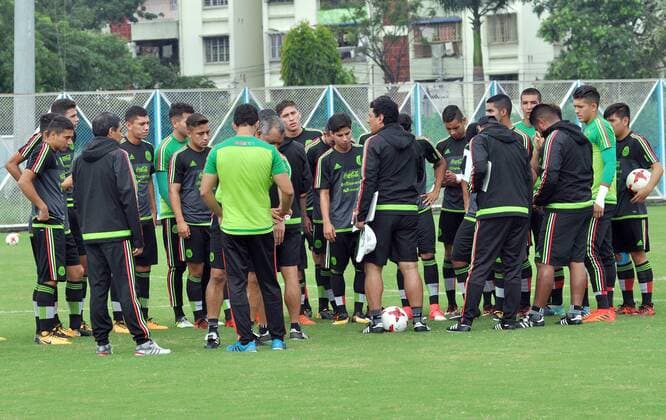 Kolkata: Mexico football team practice session Players of the Mexico football team during a practice session ahead of their second match at FIFA U 17 World Cup India 2017.  SaikatxPaulx xPacificxPress