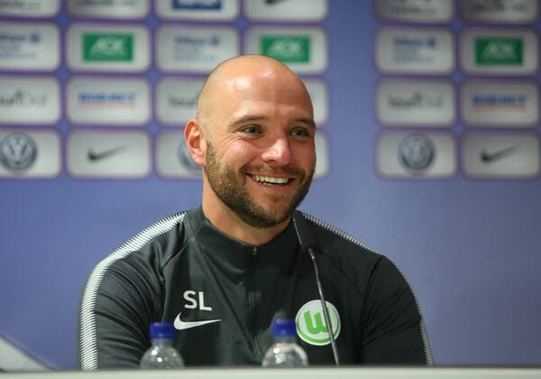 Wolfsburg vs Atletico Madrid, CL Frauen Wolfsburg, Deutschland 10.10.2017, FUßBALL - VfL Wolfsburg vs Atletico Madrid, UEFA Frauen Champions League, Pressekonferenz,Training, Saison 2017-18. Bild zeigt: Cheftrainer Stephan Lerch (VfL Wolfsburg) Wolfsburg