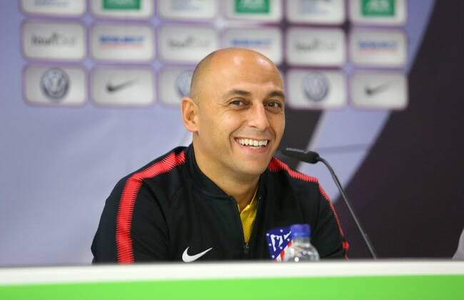 Wolfsburg vs Atletico Madrid, CL Frauen, Vorberichte Wolfsburg, Deutschland 10.10.2017, FUßBALL - VfL Wolfsburg vs Atletico Madrid, UEFA Frauen Champions League, Pressekonferenz, Training, Saison 2017-18. Cheftrainer ANGEL VILLACAMPA CARRASCO Wolfsburg