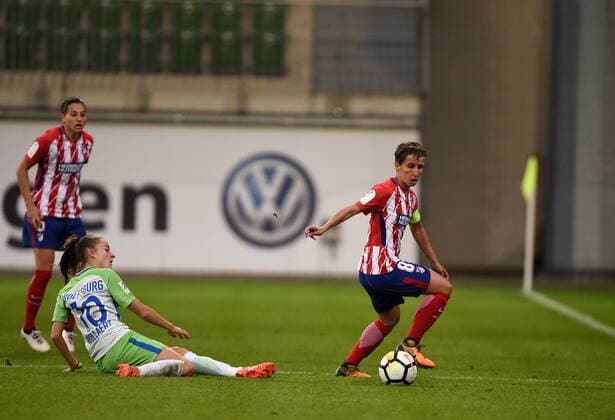 Tessa Wullaert Wolfsburg 10 Sonia Bermudez Madrid Football UEFA Women Champions League VfL Wolfsburg Atletico Madrid xPW001F2Px