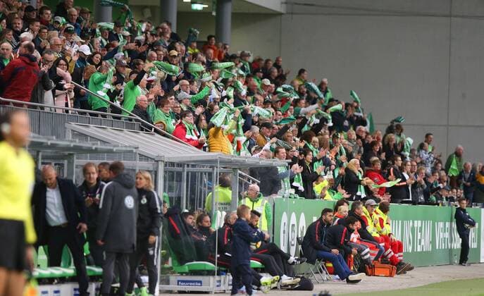 Wolfsburg vs Atletico Madrid CL Women Wolfsburg Germany 11 10 2017 Football VfL Wolfsburg vs Atletico Madrid 1 32 Final UEFA Women Champions League Season 2017 18 Picture shows VfL supporters Wolfsburg