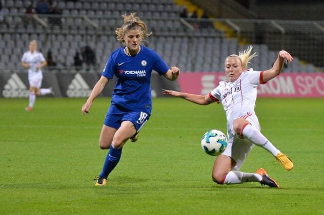 Mandy Islacker FC Bavaria Munich in Zweikamf with Maren Mjelde FC Chelsea Munich Munich Germany Germany 11 10 2017 Football UEFA Women s Champions League FC Bavaria Munich FC Chelsea xklx