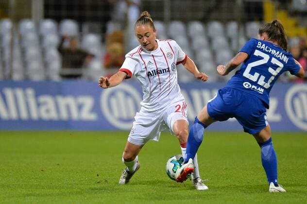 Gina Lewandowski FC Bavaria Munich in with Ramona Bachmann FC Chelsea Munich Munich Germany Germany 11 10 2017 Football UEFA Women s Champions League FC Bavaria Munich FC Chelsea xklx