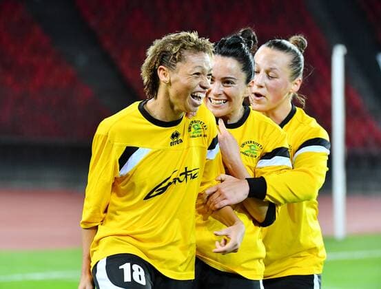 11 10 2017 Zurich Switzerland Football Women Season 2017 2018 Women u0026 39;s Champions League FC Zurich LTU Picture shows Scorer Coleman cheering FCZ Action shot cheering