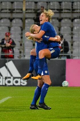 Chapman Captain FC Chelsea and Millie Bright FC Chelsea cheer After the Next come in the UWCL Munich Munich Germany Germany 11 10 2017 Football UEFA Women s Champions League FC Bavaria Munich FC Chelsea xklx