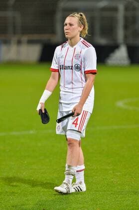 Kristin Demann FC Bavaria Munich disappointed frustrated weeping Munich Munich Germany Germany 11 10 2017 Football UEFA Women s Champions League FC Bavaria Munich FC Chelsea xklx