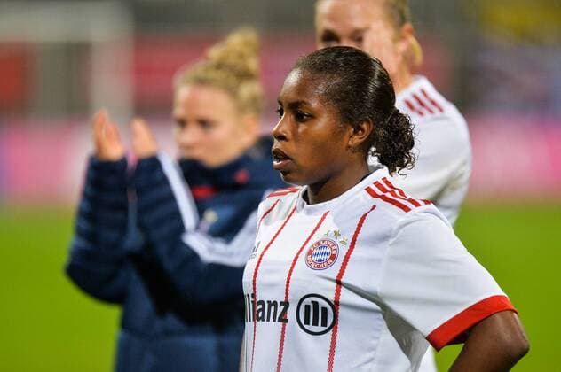 Lineth Beerensteyn FC Bavaria Munich disappointed frustrated weeping Munich Munich Germany Germany 11 10 2017 Football UEFA Women s Champions League FC Bavaria Munich FC Chelsea xklx