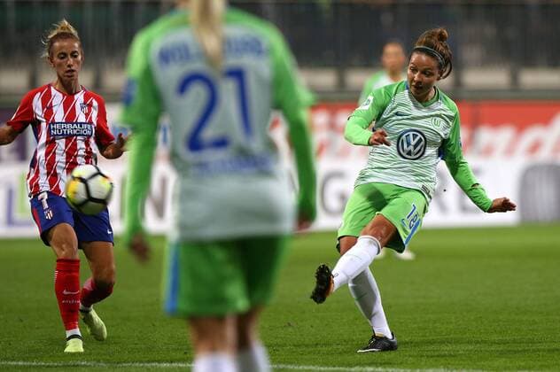 Wolfsburg vs Atletico Madrid CL Women Wolfsburg Germany 11 10 2017 Football VfL Wolfsburg vs Atletico Madrid 1 32 Final UEFA Women Champions League Season 2017 18 Picture shows Vanessa Bernauer VfL Wolfsburg Wolfsburg