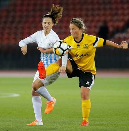 11 10 2017 Letzigrund Stadium Zurich Switzerland Season 2017 2018 UEFA Women Champions League 1 16 Final FC Zurich Fabienne Humm left FC Zurich against Jelena Cubrilo