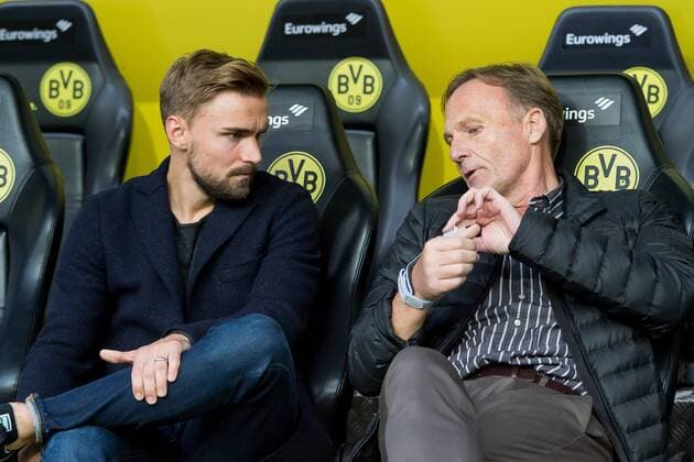 Dortmund Germany 14 10 2017 1 Bundesliga 8 Matchday BV Borussia Dortmund RB Leipzig Marcel Schmelzer Borussia and CEO Manager Hans Joachim Watzke Borussia injured at Thumb DeFodi001