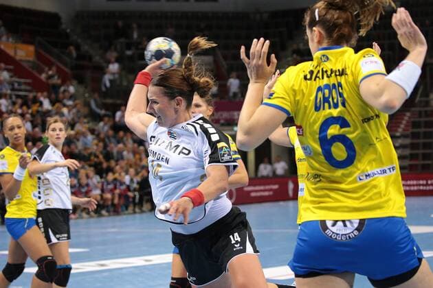 14 10 2017 Germany Ludwigsburg Germany Handball Champions League Women Season 2017 2018 SG BBM Bietigheim vs Metz Handball v l Karolina Kudlacz Gloc BBM Ana Gros Metz